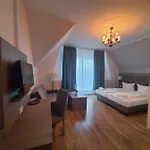 Knoepel Otel 3*