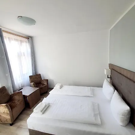 Ξενοδοχείο Knoepel 3*