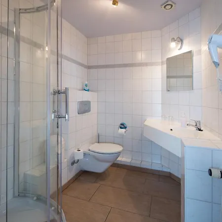 Hotel Knoepel 3*